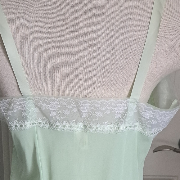 VTG BEELINE USA mint green full slip NYLON lace 36 Short coastal glam *Flaw* - Picture 4 of 11